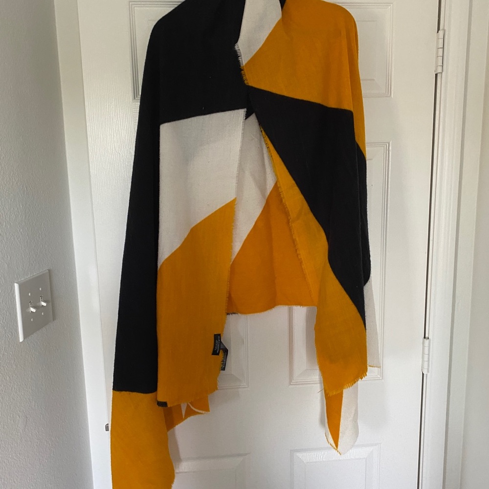 Zara yellow black and white geometric print scarf
